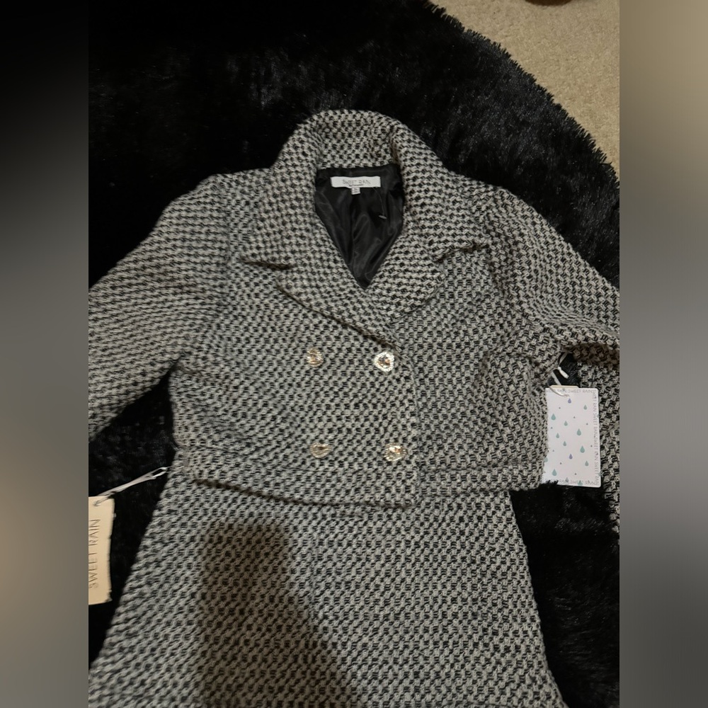 🛑SOLD🛑🎬HOST PICK 🎬 Two-piece tweed skirt set - Picture 2 of 3